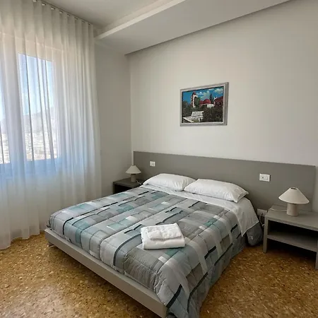 Clar -grattacielo Apartment