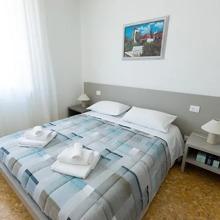 Apartment Clar -grattacielo *